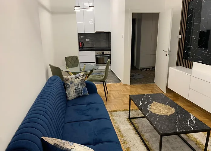 Zlatni San 3 公寓 *